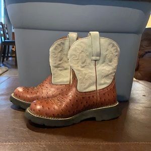 Ariat Fatbaby Size 8B